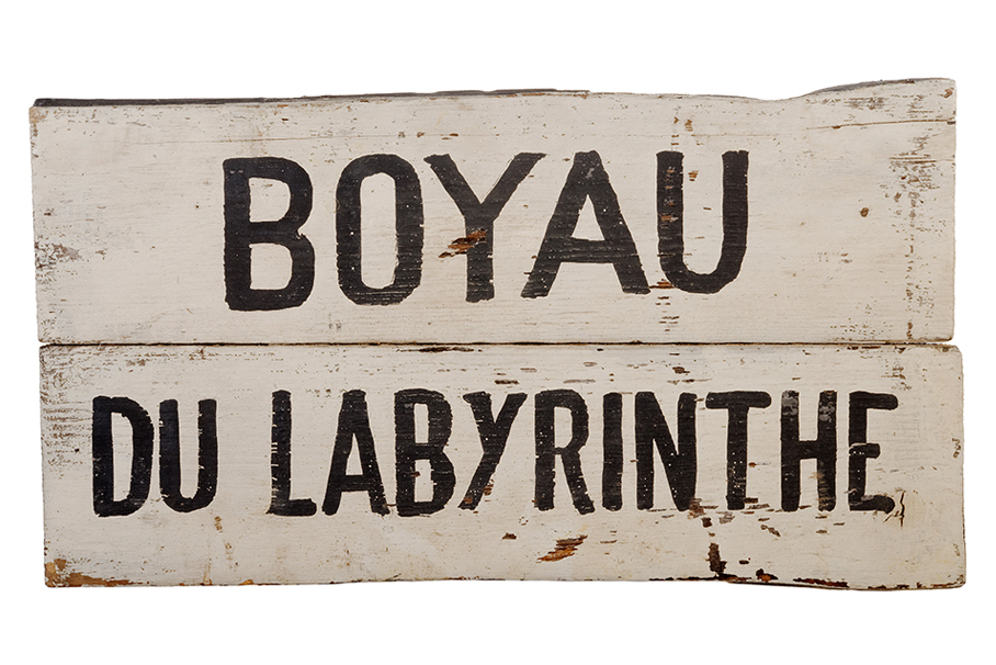 Panneau de signalisation « Boyau du Labyrinthe »